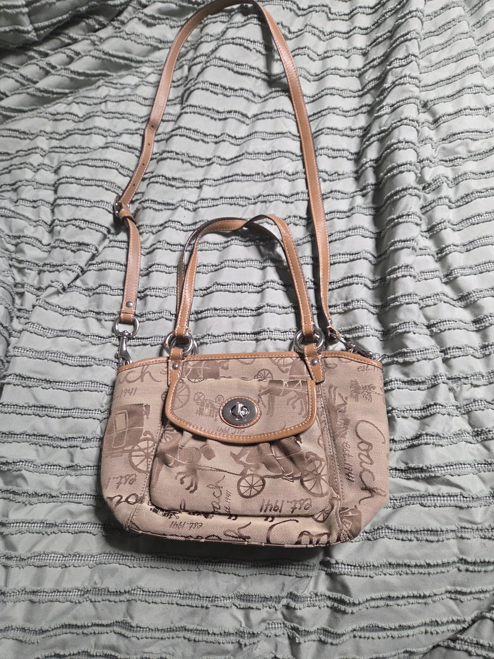 2009 Coach Crossbody